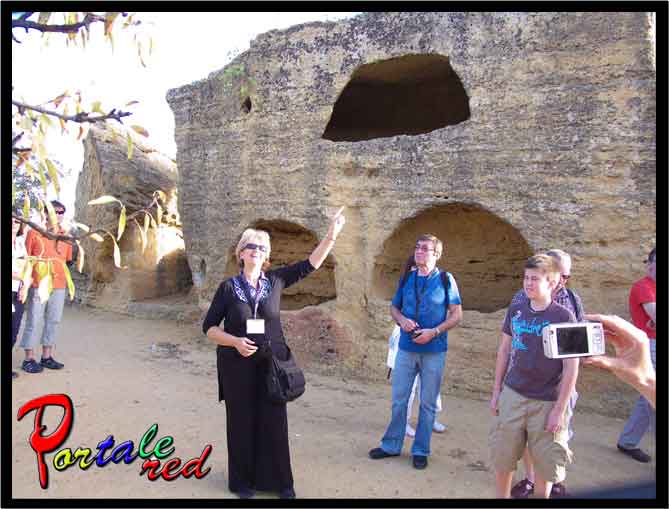 foto ester navarra e turisti